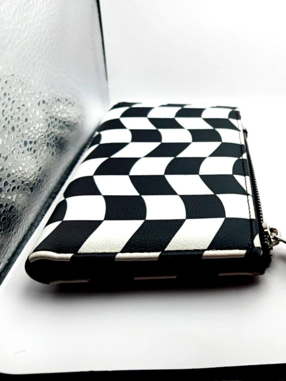 Black + White Skater Checkered Long Wallet + Metal Chain - Picture 9 of 10
